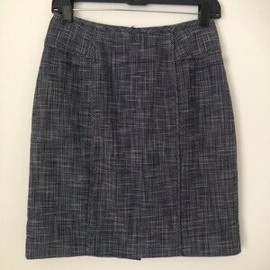 Like New! Banana Republic Navy White Tweed Pencil Skirt – Size 2